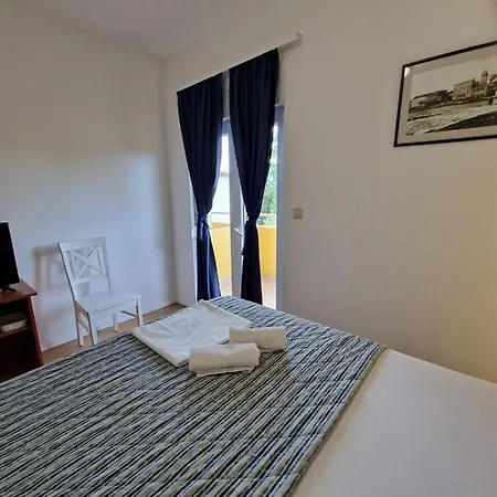 Guest house Pansion Pikolo Sveti Filip i Jakov