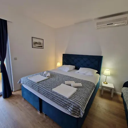 Guest house Pansion Pikolo Sveti Filip i Jakov